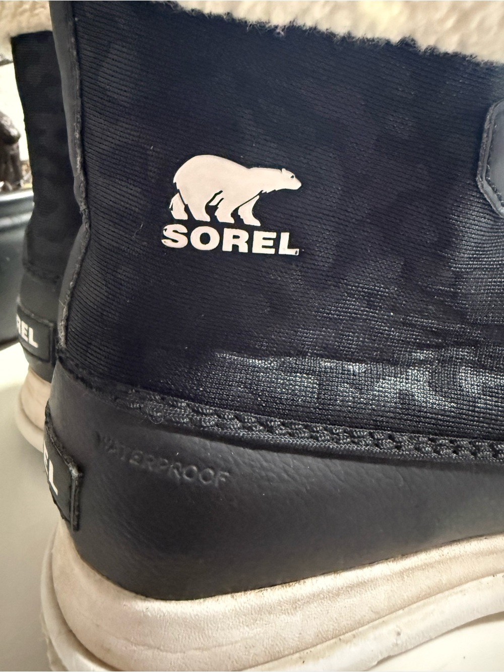 Sorel Explorer Carnival women size 7.5 black Faux-Fur Collar Lace-Up Winter Boot - Picture 6 of 10